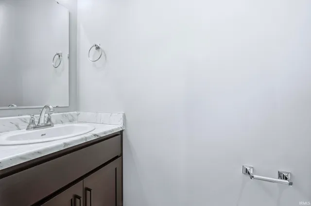 $379,900 | 805 Zenos Boulevard, Fort Wayne, IN 46818