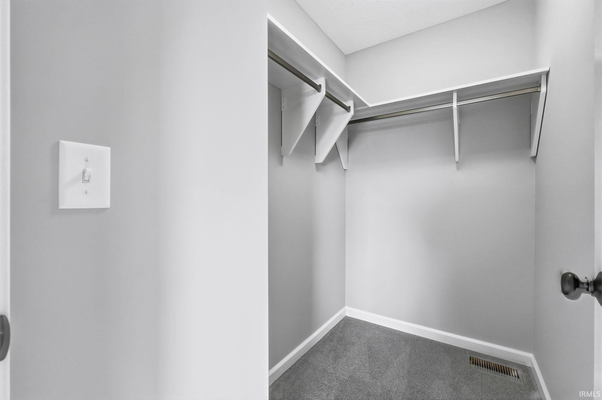 805 Zenos Boulevard Fort Wayne, IN 46818 - Photo 25 of 36