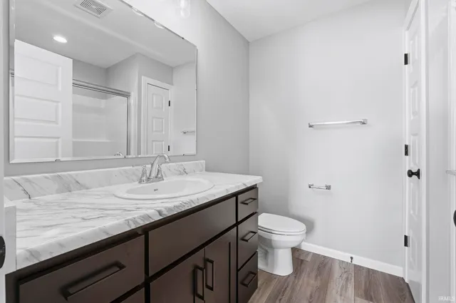 $379,900 | 805 Zenos Boulevard, Fort Wayne, IN 46818