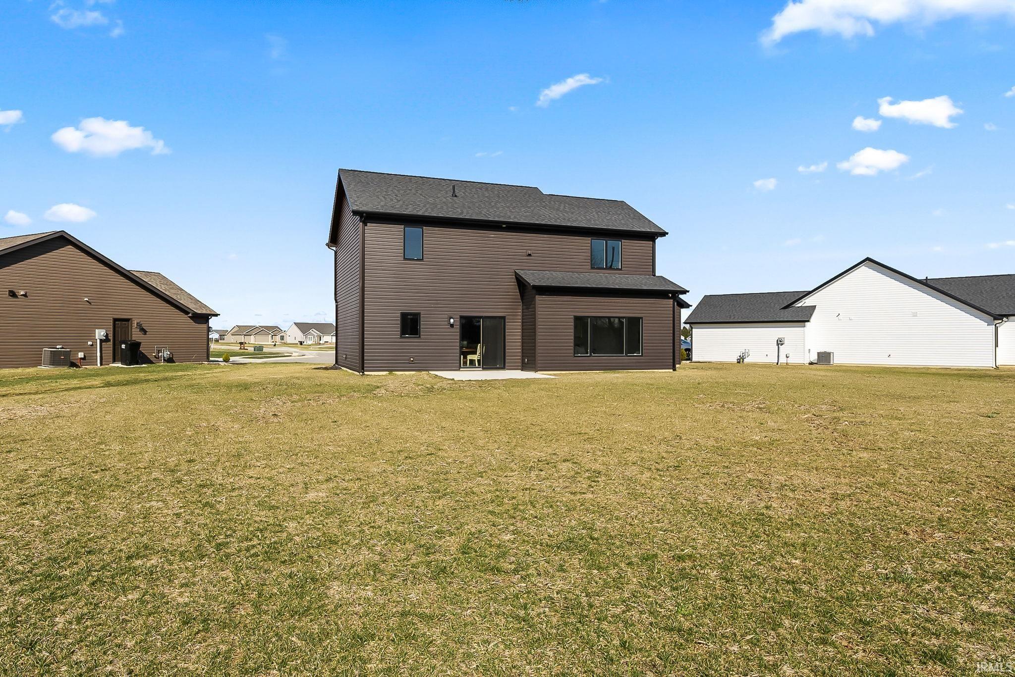 805 Zenos Boulevard Fort Wayne, IN 46818 - Photo 3 of 36