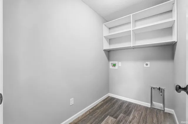 $379,900 | 805 Zenos Boulevard, Fort Wayne, IN 46818