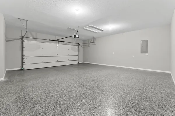 $379,900 | 805 Zenos Boulevard, Fort Wayne, IN 46818