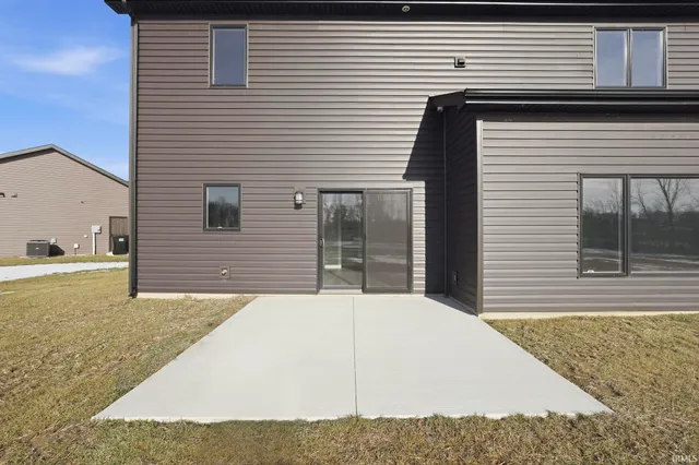 $379,900 | 805 Zenos Boulevard, Fort Wayne, IN 46818