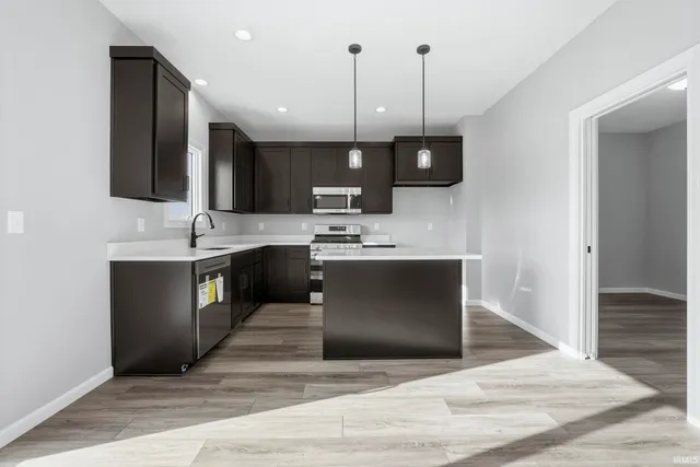 $379,900 | 805 Zenos Boulevard, Fort Wayne, IN 46818