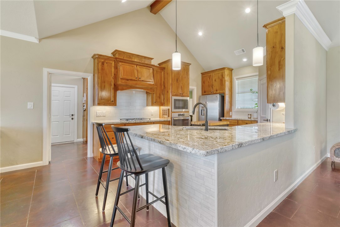 9652 Locke Road Bryan, TX 77808 - Photo 9 of 50 UPDATED KITCHEN