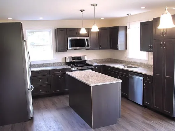 $572,900 | 161 Vail Road, Barnstead, NH 03225