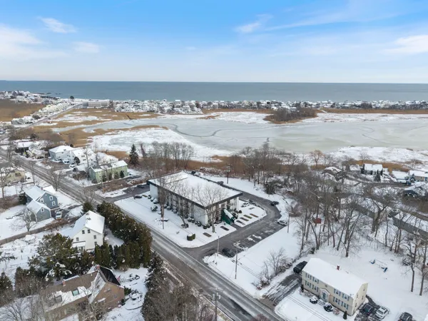 $350,000 | 467 High Street, Unit 10, Hampton, NH 03842