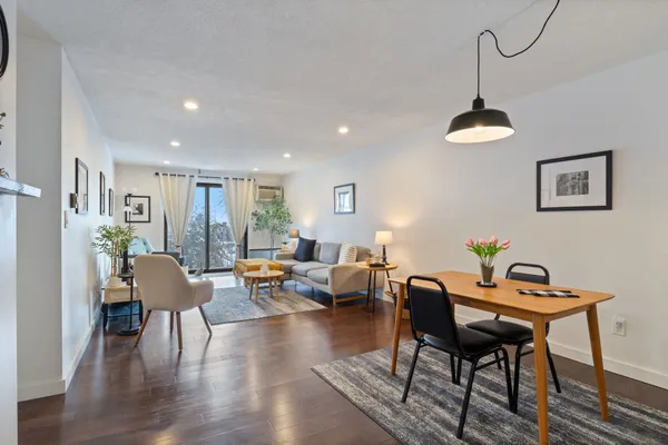 $350,000 | 467 High Street, Unit 10, Hampton, NH 03842