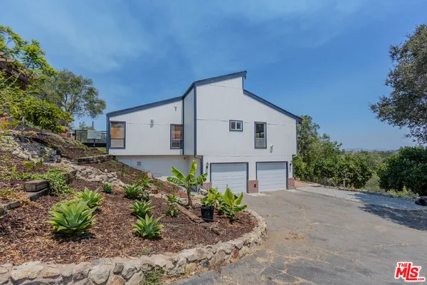 $948,000 | 335 Morro Hills Road, Fallbrook, CA 92028
