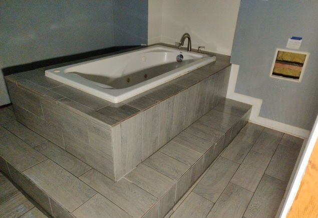 9606 South Morgan Street Chicago, IL 60643 - Photo 10 of 16 a utility room with washer and dryer