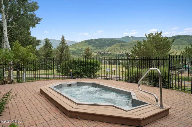 $1,300,000 | 760 West Beaver Creek Boulevard, Unit 202, Avon, CO 81620