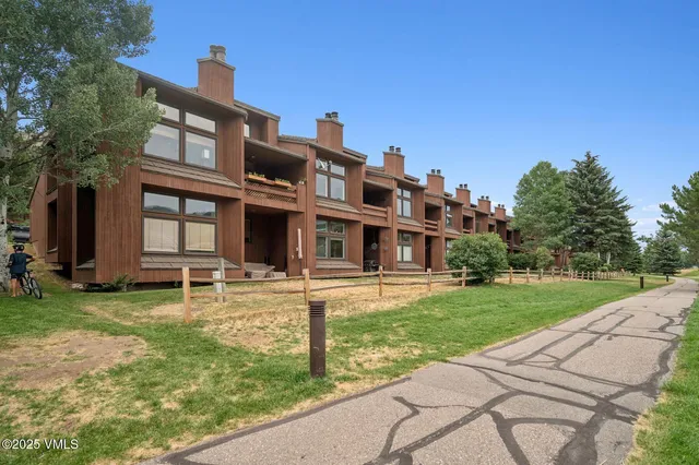 $1,300,000 | 760 West Beaver Creek Boulevard, Unit 202, Avon, CO 81620