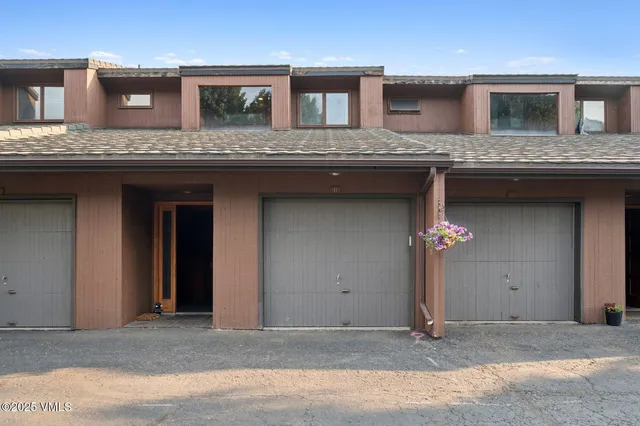 $1,300,000 | 760 West Beaver Creek Boulevard, Unit 202, Avon, CO 81620