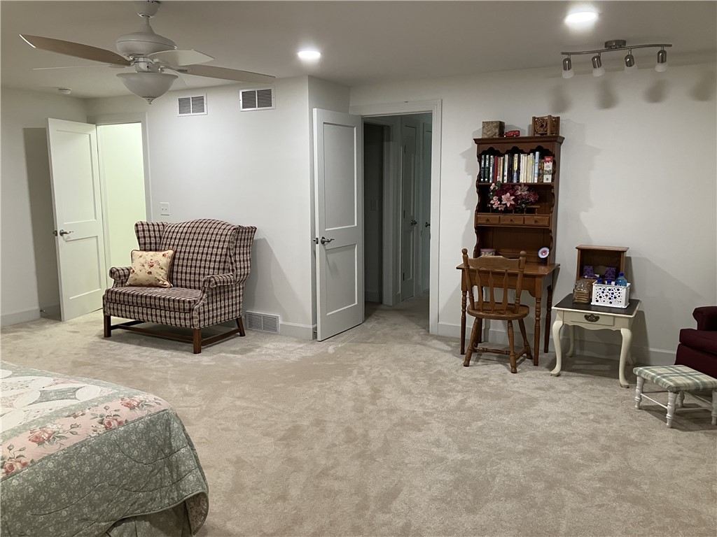 817 Whittier Road Ogden, NY 14559 - Photo 23 of 48 Primary Bedroom
