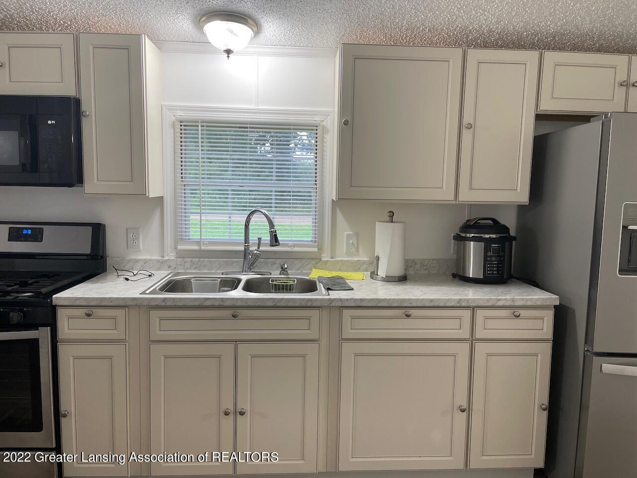 15401 Comdon Road Albion, MI 49224 - Photo 11 of 34 Kitchen
