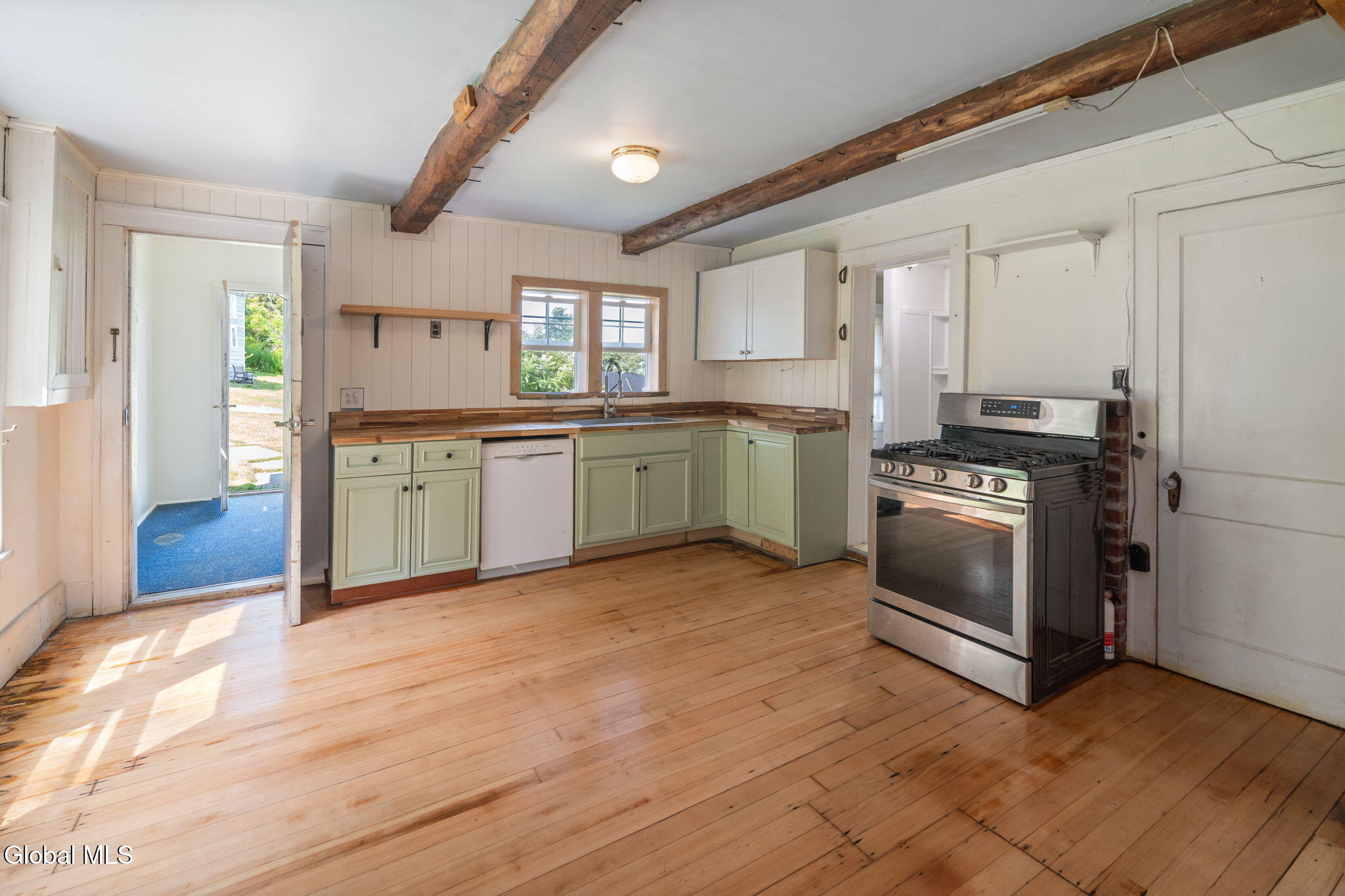 151 Beaver Dam Road New Scotland, NY 12186 - Photo 7 of 38 7-151BeaverDamRd_009