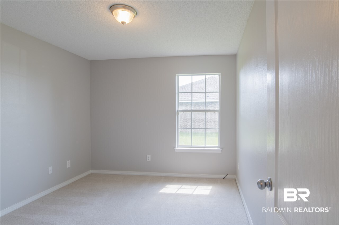 15450 Paddington Drive Foley, AL 36535 - Photo 19 of 32