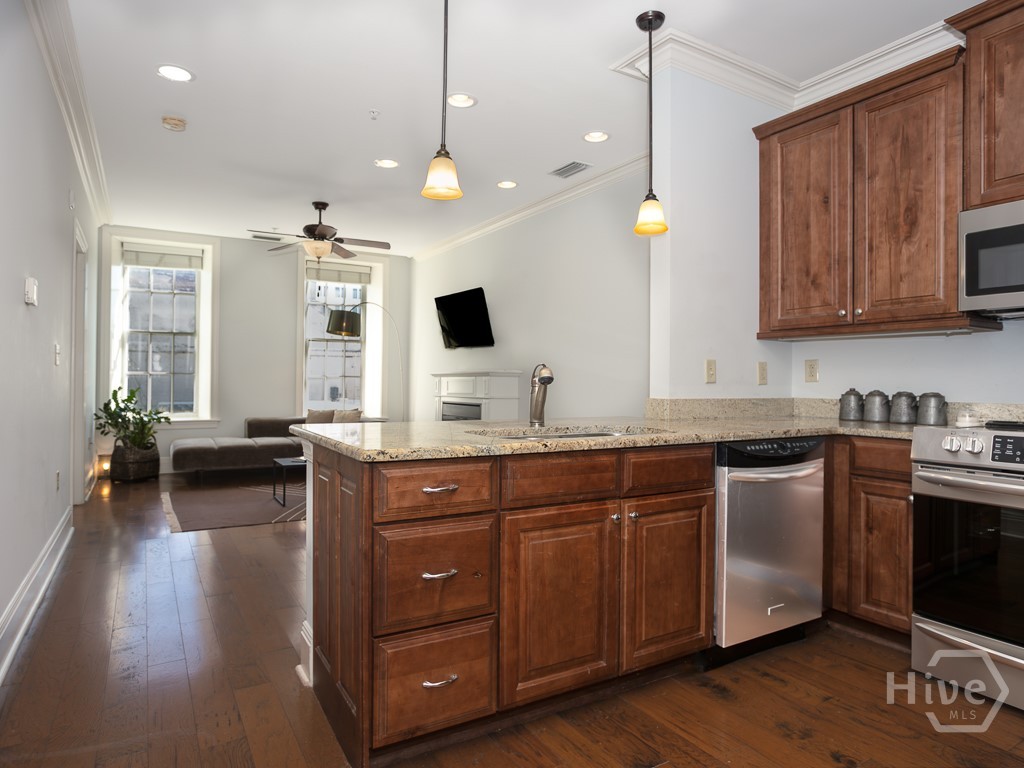 5 Whitaker Street, Unit 202E Savannah, GA 31401 - Photo 14 of 36