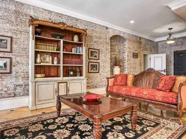 $490,000 | 5 Whitaker Street, Unit 202E, Savannah, GA 31401