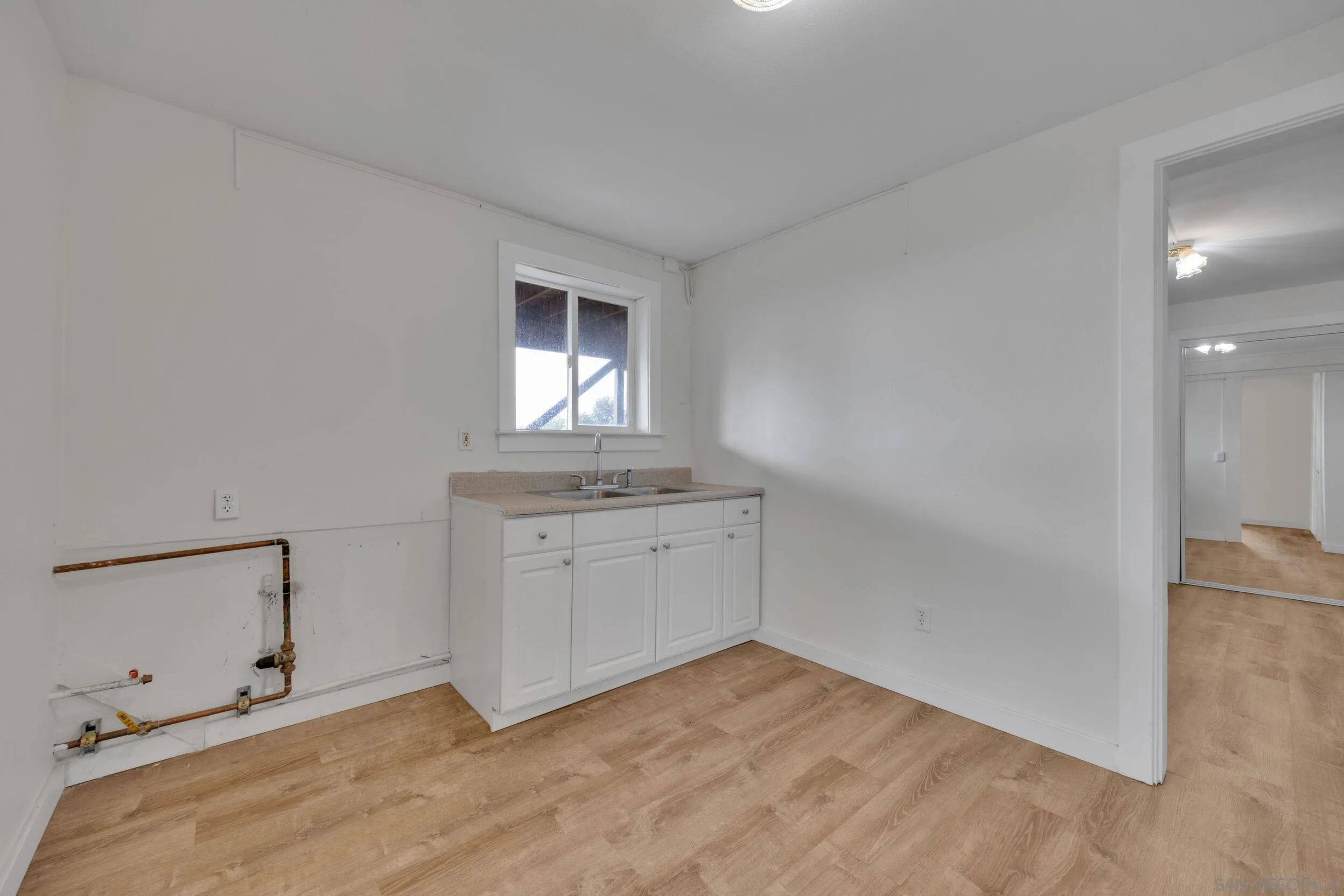 2657 Payson Drive Julian, CA 92036 - Photo 38 of 43 a bathroom with a sink and a mirror