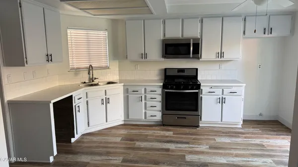 $2,990 | 37626 12th Street East, Palmdale, CA 93550