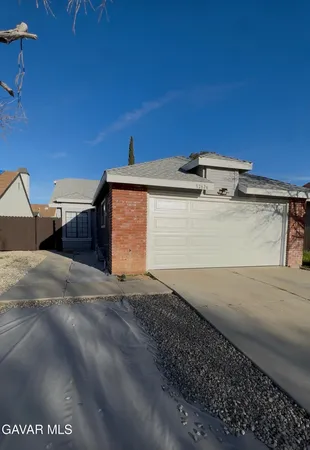 $2,990 | 37626 12th Street East, Palmdale, CA 93550
