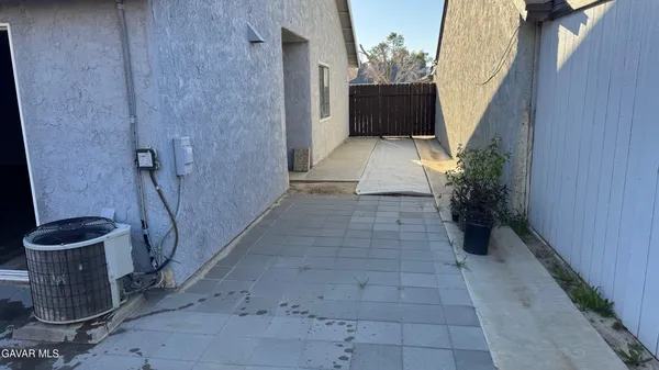 $2,990 | 37626 12th Street East, Palmdale, CA 93550