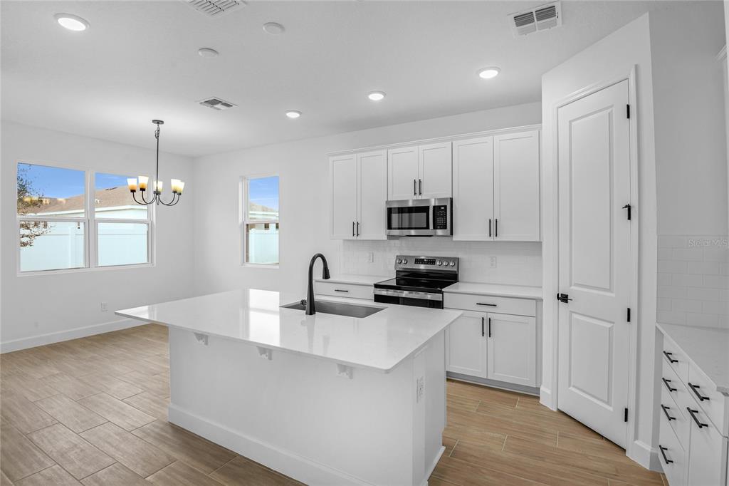 139 Waterstone Loop Tavares, FL 32778 - Photo 5 of 16