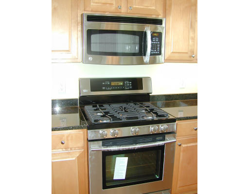 21 Knowles Road, Unit 2 Watertown, MA 02472 - Photo 4 of 12 Gallery Image 4