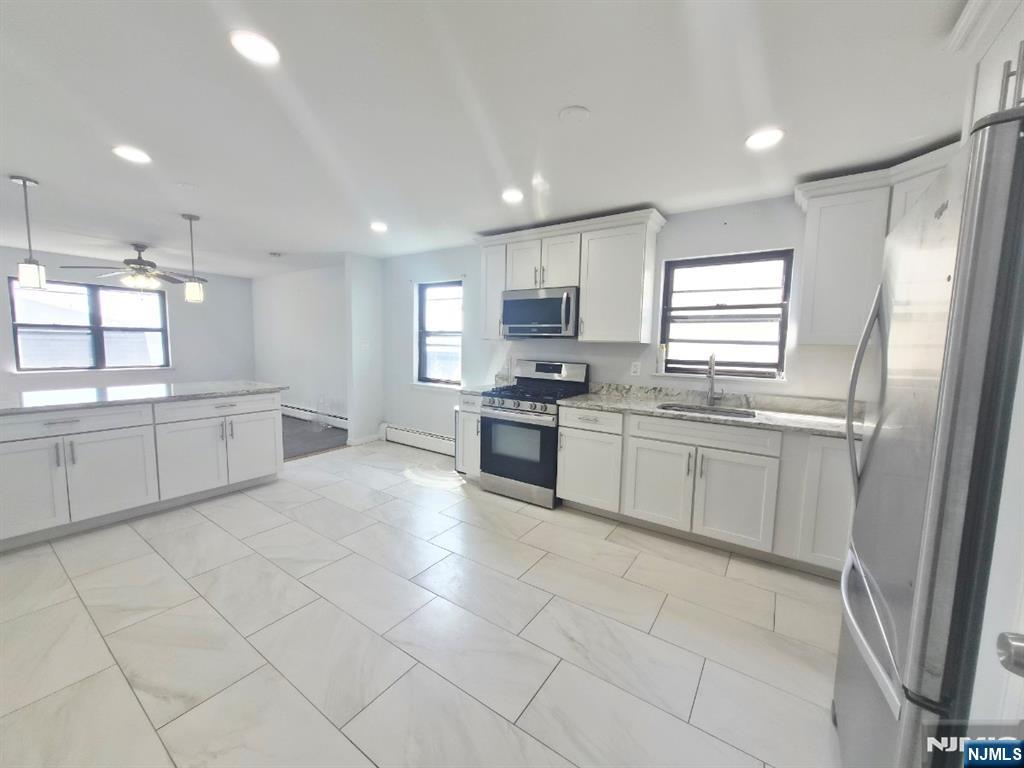 91 Myrtle Avenue, Unit 1 Edgewater, NJ 07020 - Photo 4 of 12