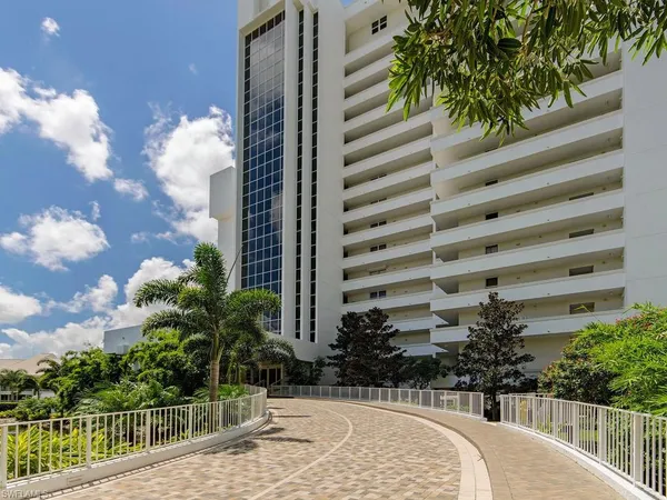 $13,000 | 6361 Pelican Bay Boulevard, Unit 501, Naples, FL 34108