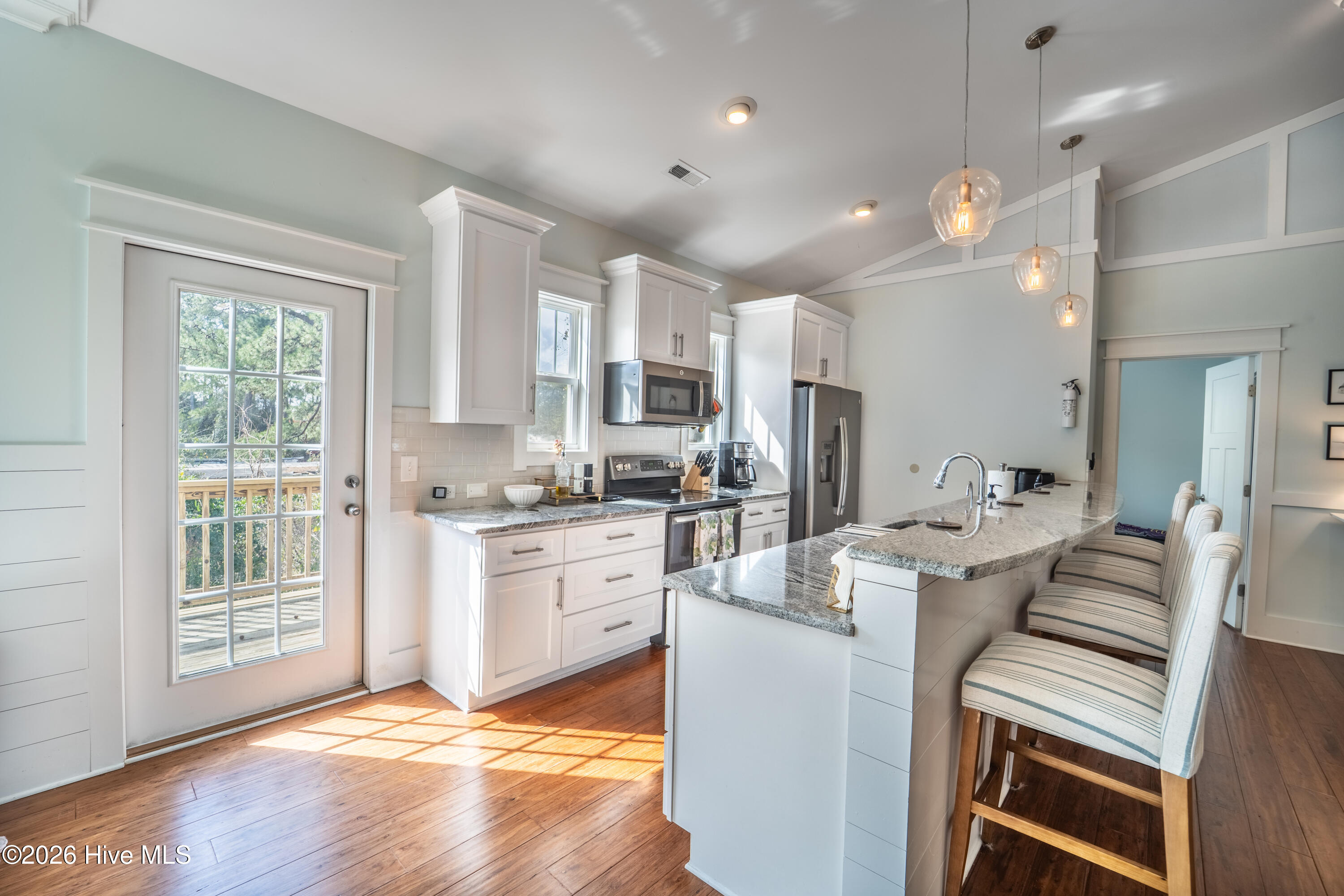 101 North Seaview Road Wilmington, NC 28409 - Photo 7 of 31 101_N_Seaview_MLS-18