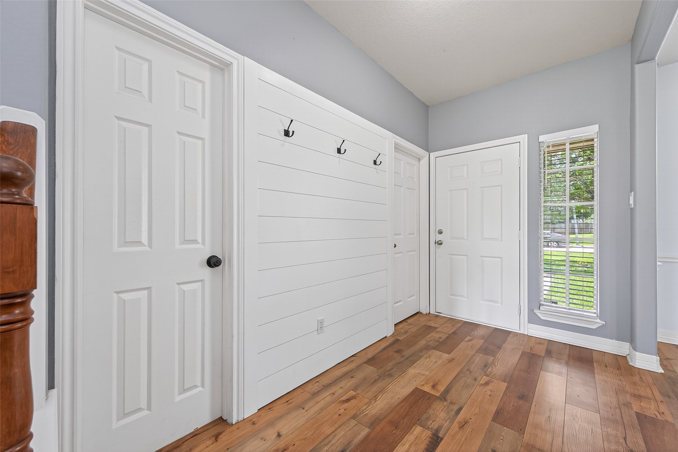 232 Doncaster Street Conroe, TX 77303 - Photo 4 of 46