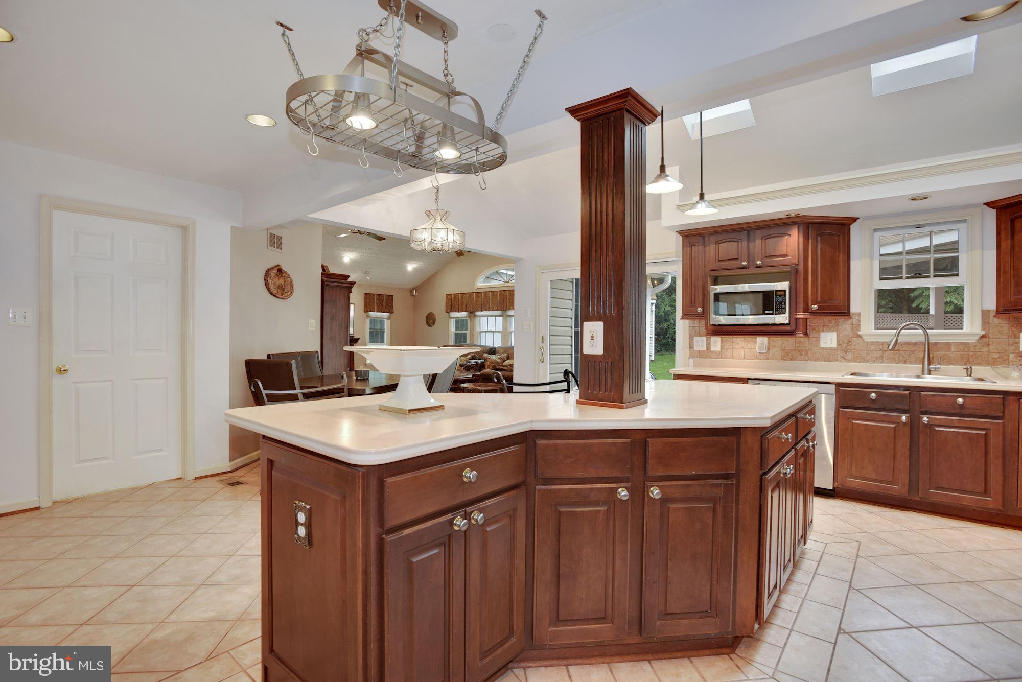 1448 Kingsvale Circle Herndon, VA 20170 - Photo 12 of 40