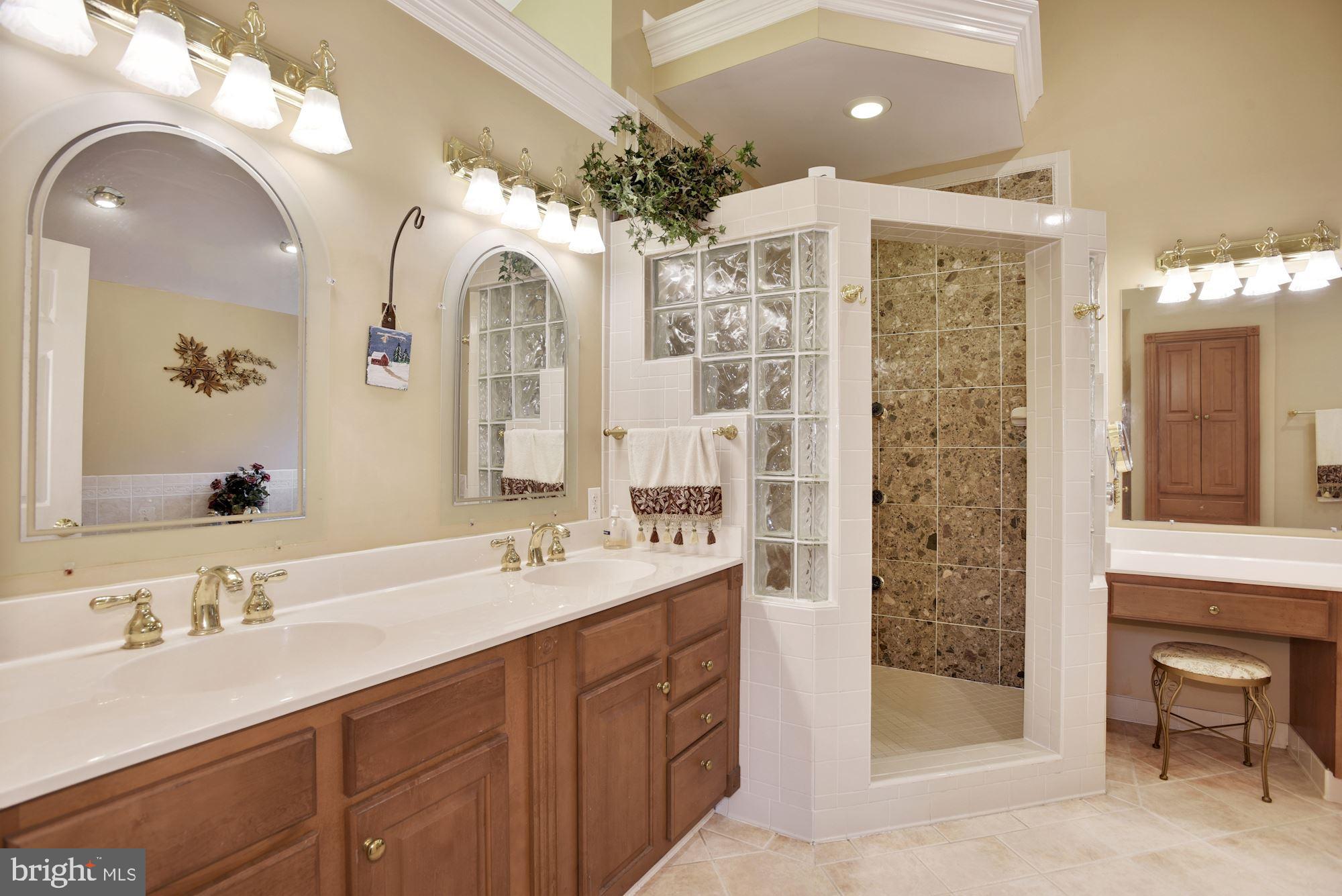 1448 Kingsvale Circle Herndon, VA 20170 - Photo 24 of 40