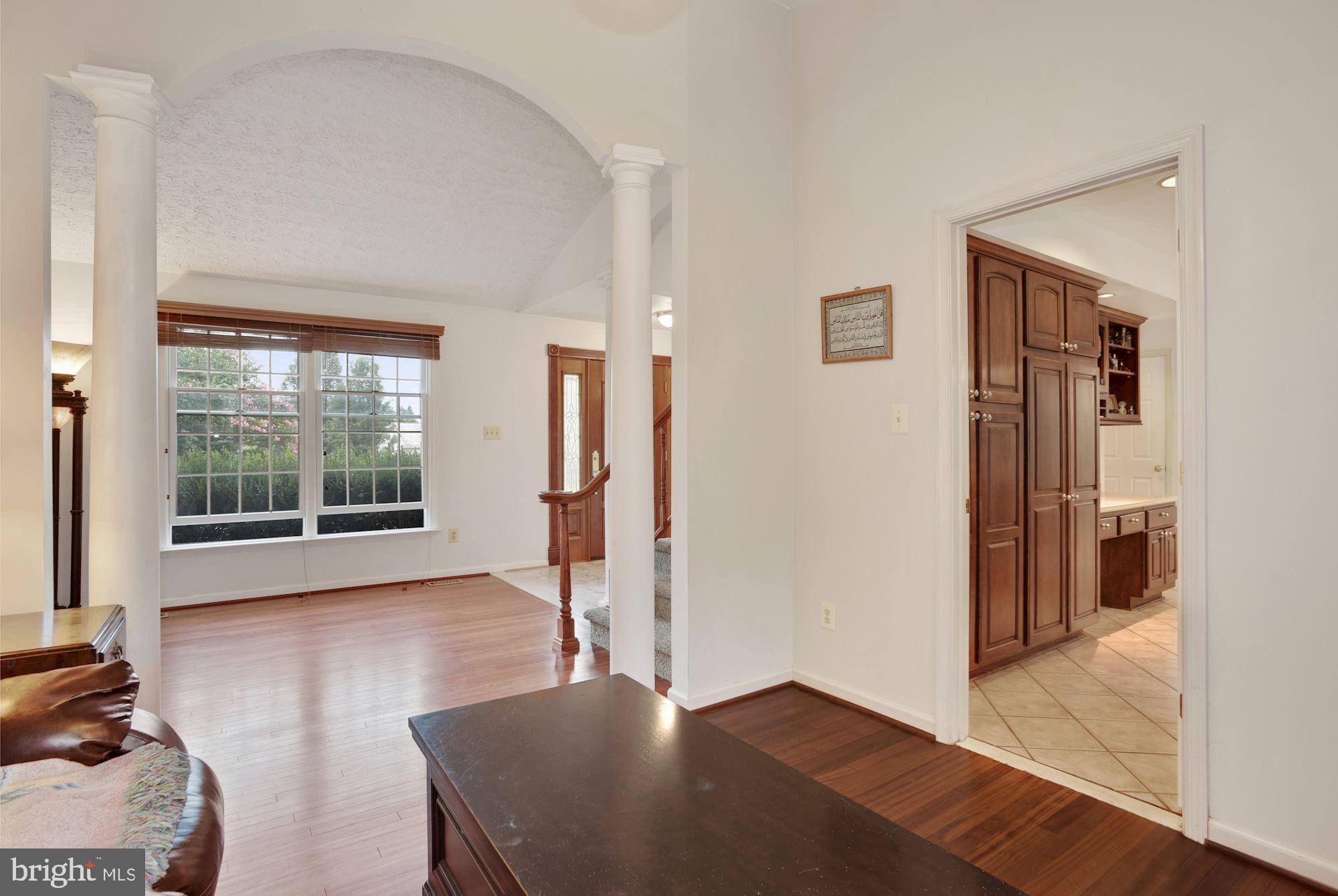 1448 Kingsvale Circle Herndon, VA 20170 - Photo 5 of 40