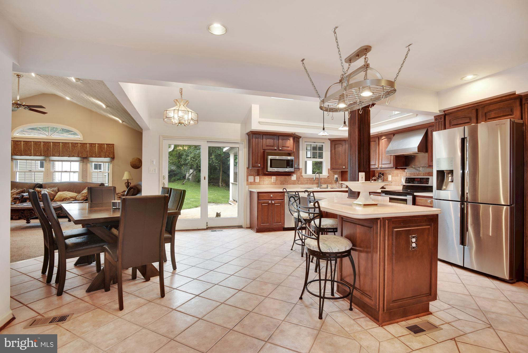 1448 Kingsvale Circle Herndon, VA 20170 - Photo 8 of 40