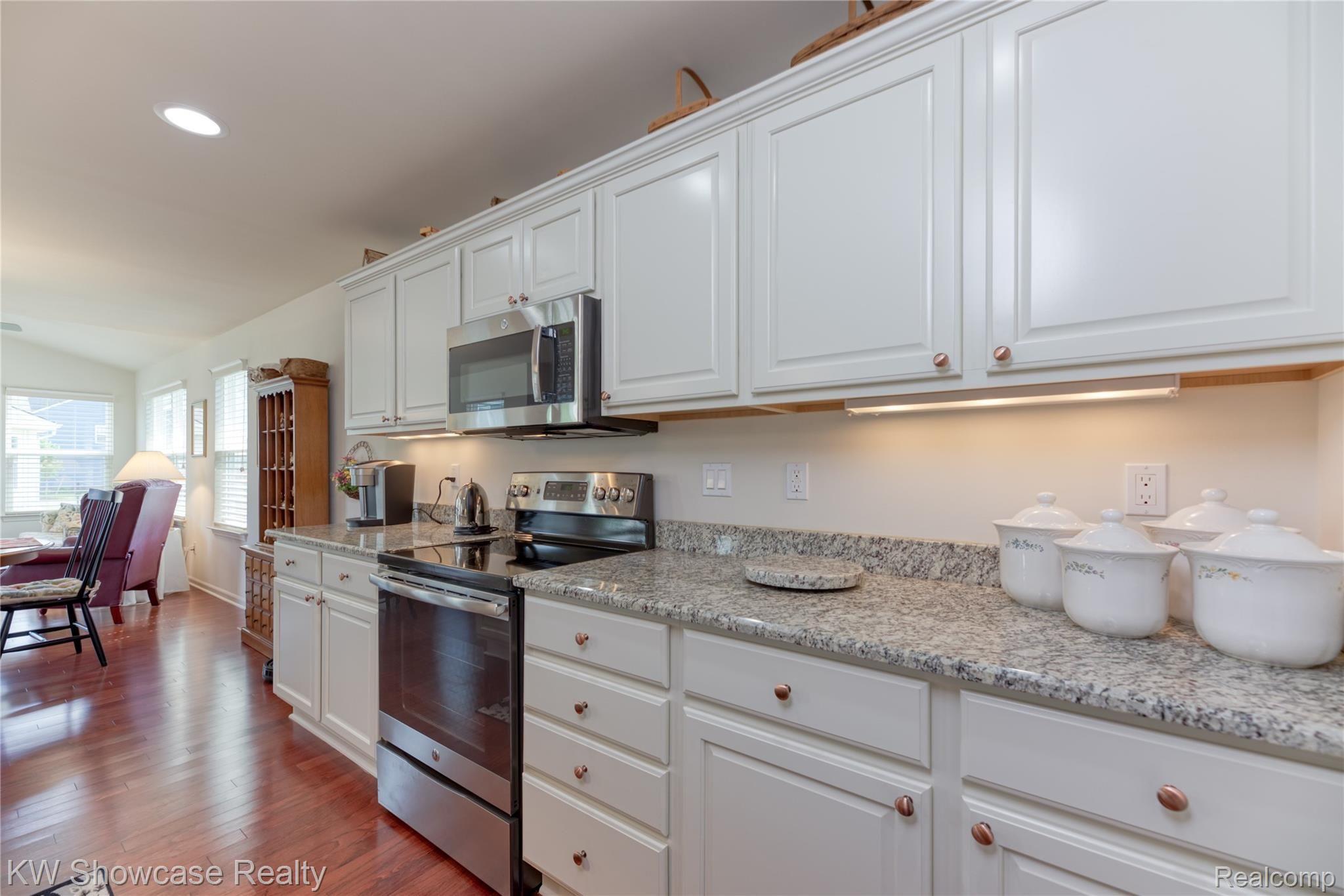 3103 Curtis Road Wixom, MI 48393 - Photo 13 of 30 3101Curtis-14.jpg