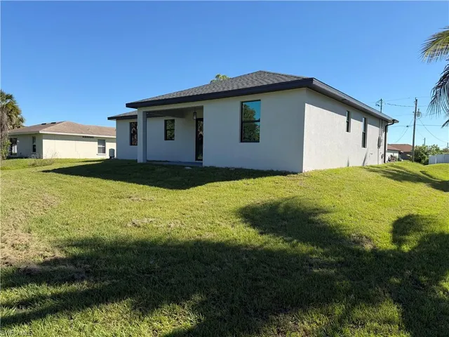 $359,900 | 817 Atherton Avenue, Lehigh Acres, FL 33971