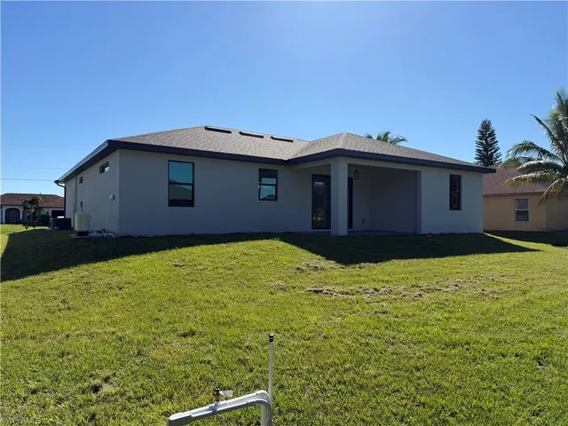 $359,900 | 817 Atherton Avenue, Lehigh Acres, FL 33971