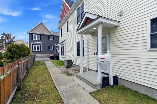 $299,000 | 10 North Court Street, Unit 3, Fall River, MA 02720