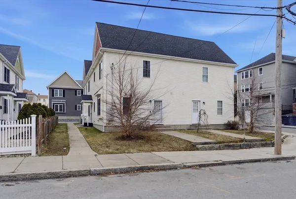$299,000 | 10 North Court Street, Unit 3, Fall River, MA 02720