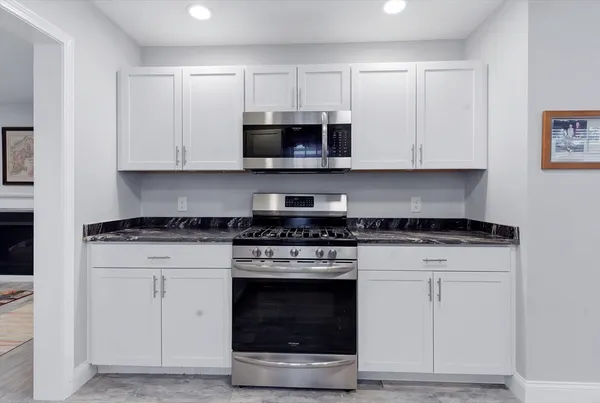 $299,000 | 10 North Court Street, Unit 3, Fall River, MA 02720