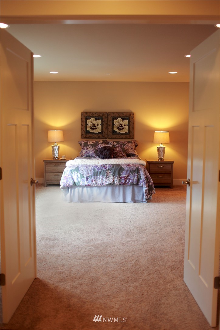 8809 234th Street Southwest Edmonds, WA 98026 - Photo 18 of 24 Gallery Image 18