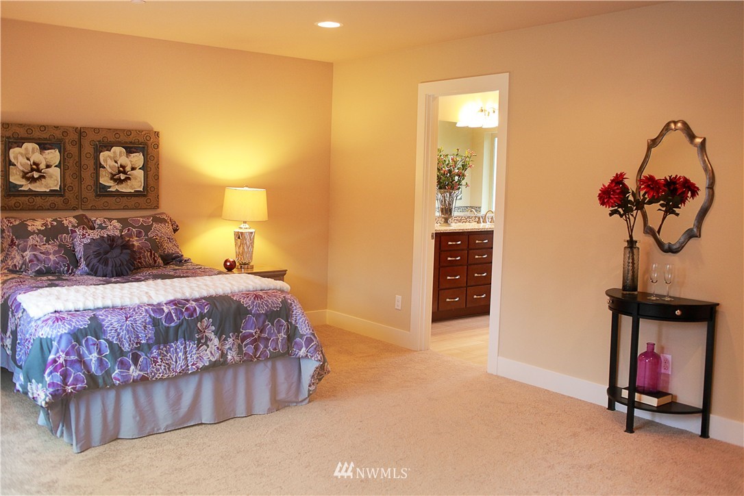 8809 234th Street Southwest Edmonds, WA 98026 - Photo 20 of 24 Gallery Image 20