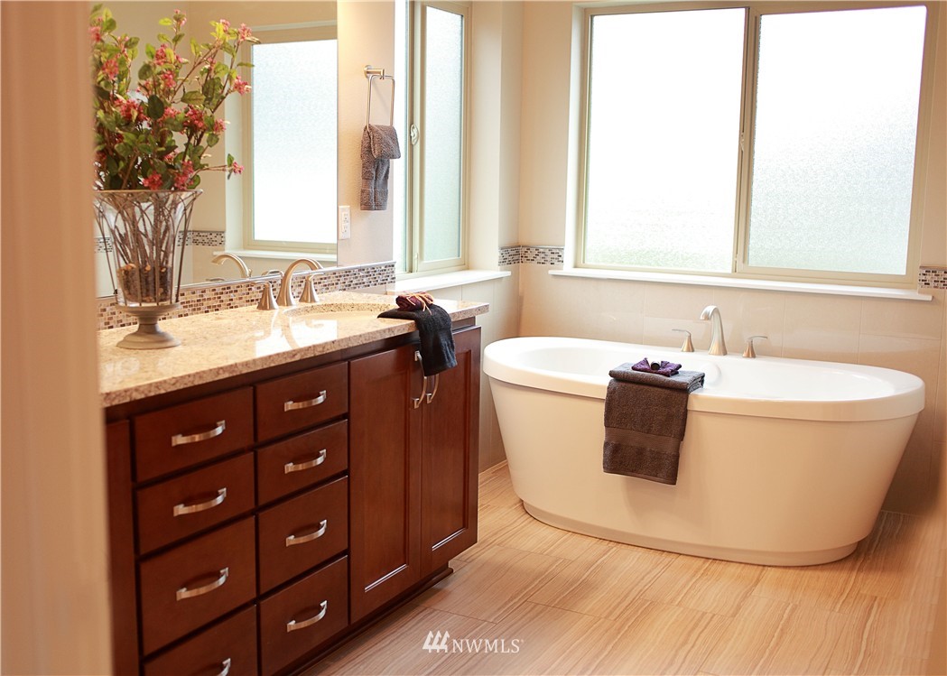 8809 234th Street Southwest Edmonds, WA 98026 - Photo 22 of 24 Gallery Image 22