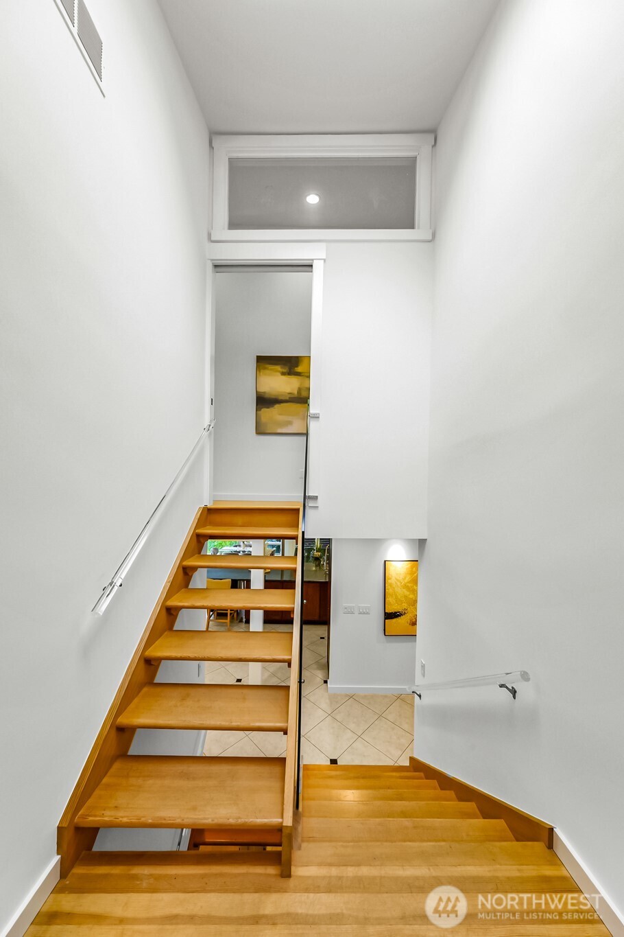 8449 West Mercer Way Mercer Island, WA 98040 - Photo 27 of 40 a view of entryway