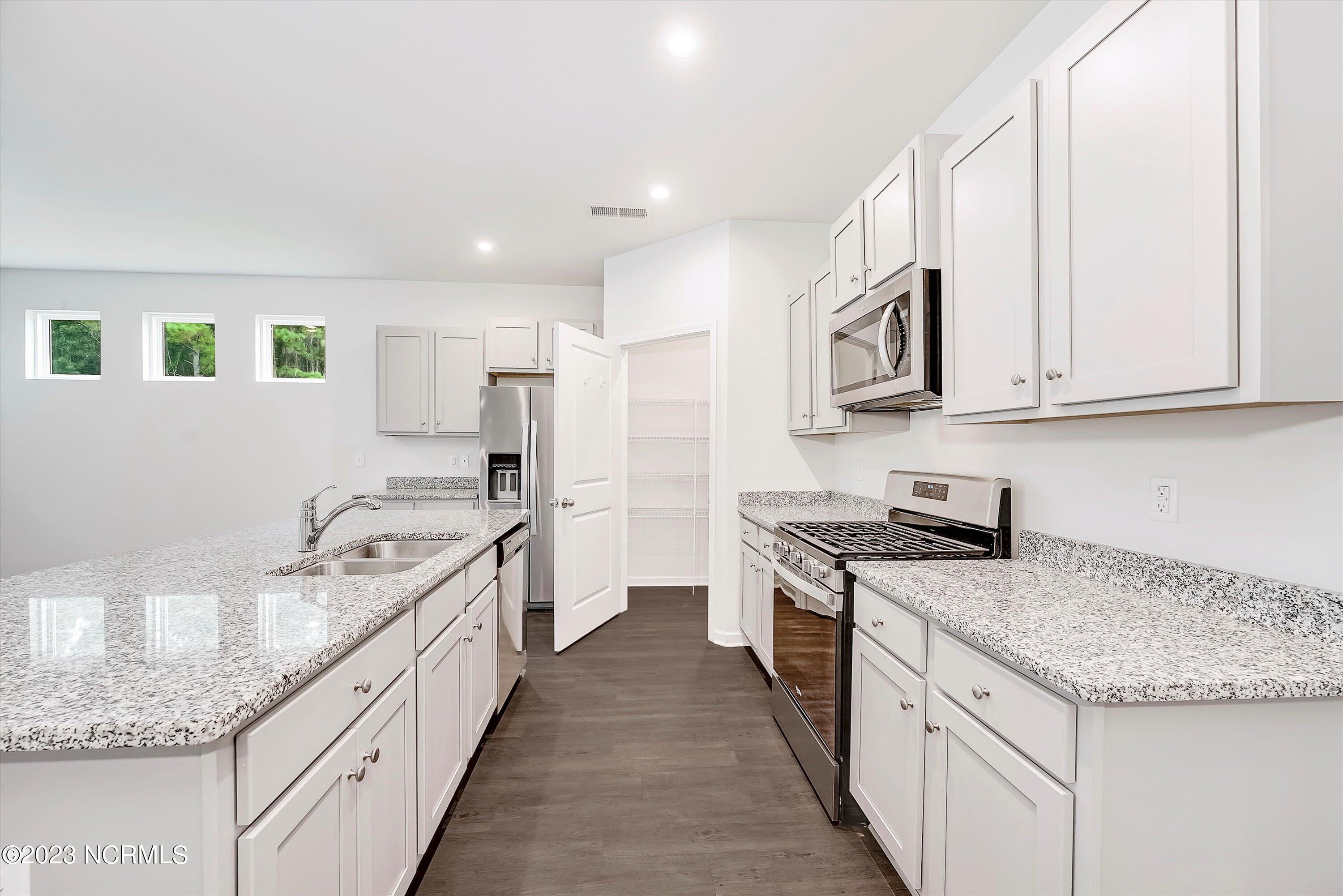 9059 St George Road Wilmington, NC 28411 - Photo 3 of 23 8
