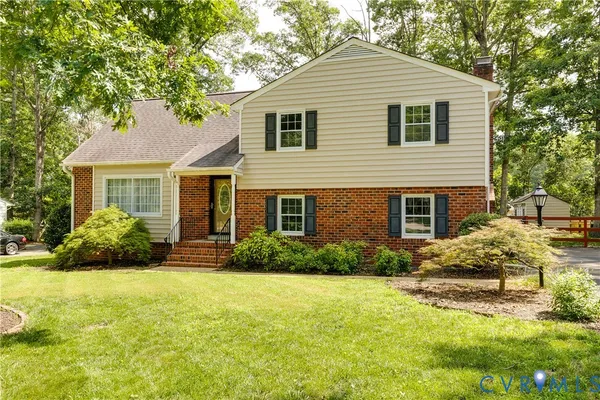 $405,000 | 7413 Sandlewood Drive, Richmond, VA 23235