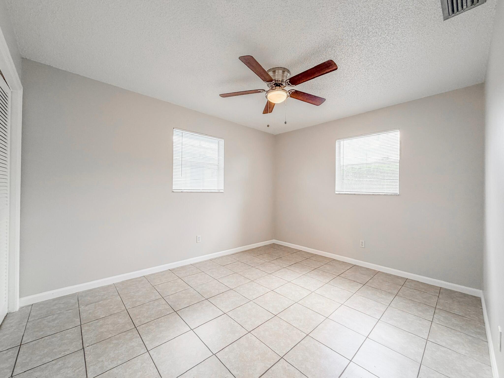 2735 Richard Road, Unit B West Palm Beach, FL 33403 - Photo 5 of 16 C685E6D1-B761-4386-AFEF-D956467A6DA2_1_1